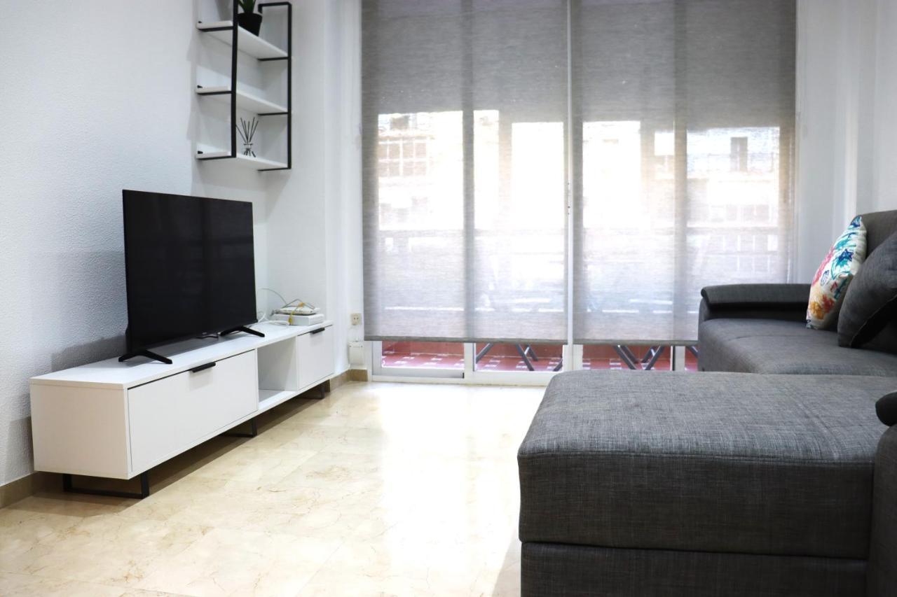 Nightinsevilla Juglar Free Parking Luaran gambar